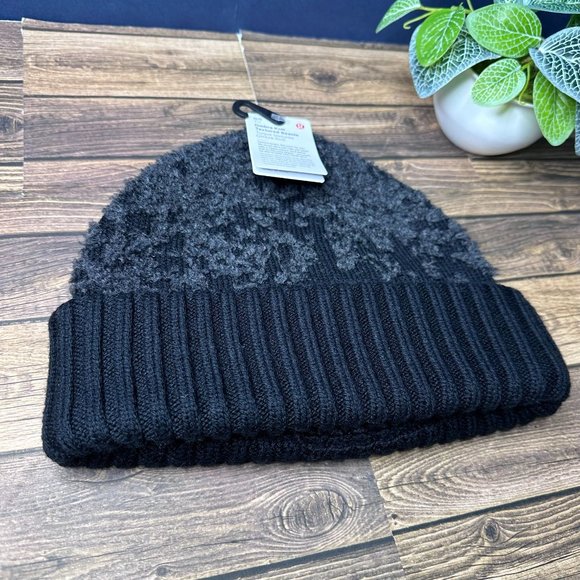 NWT Lululemon Ombre Knit Textured Beanie O/S (Black Grey) - Picture 3 of 13